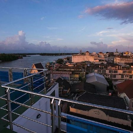 The Port Hostel Surat Thani Exterior photo